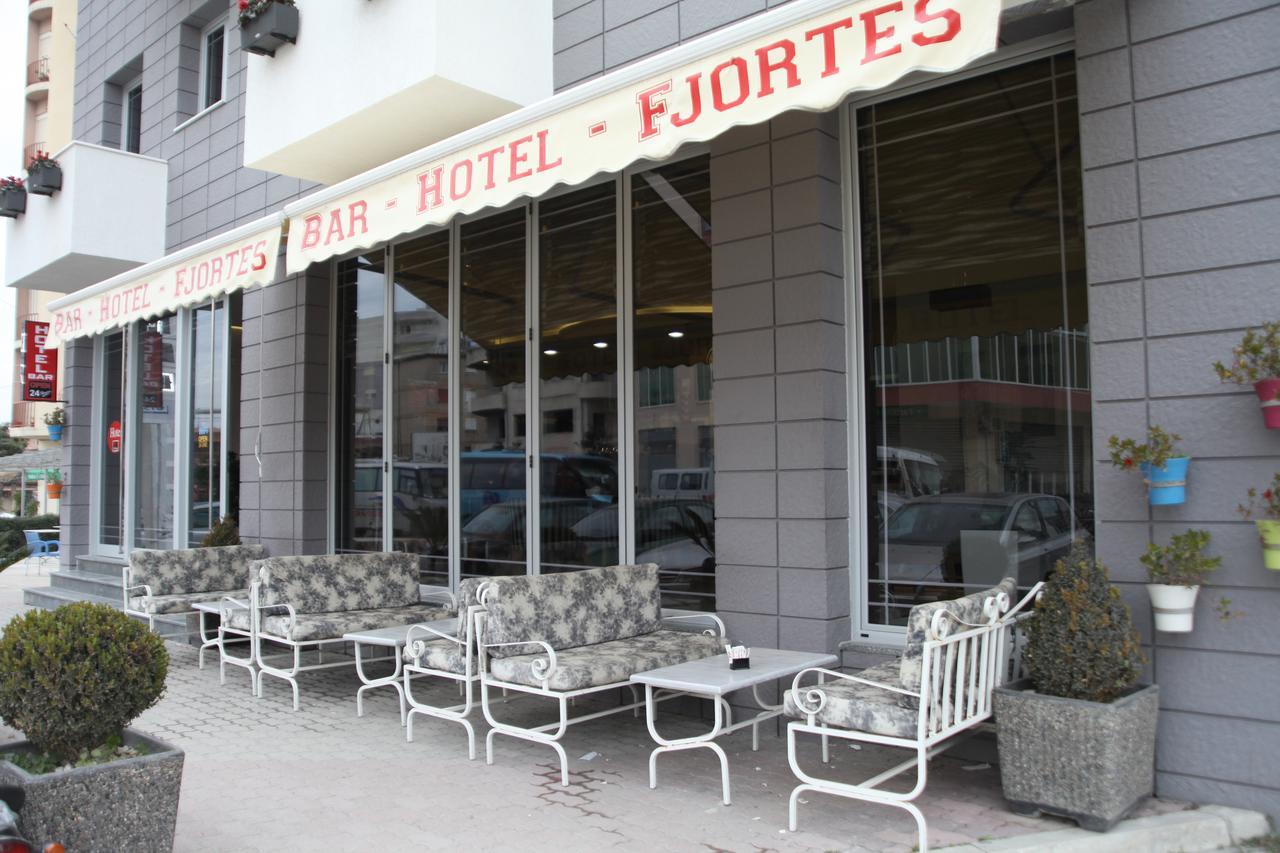Fjortes Hotel Vlorë 外观 照片